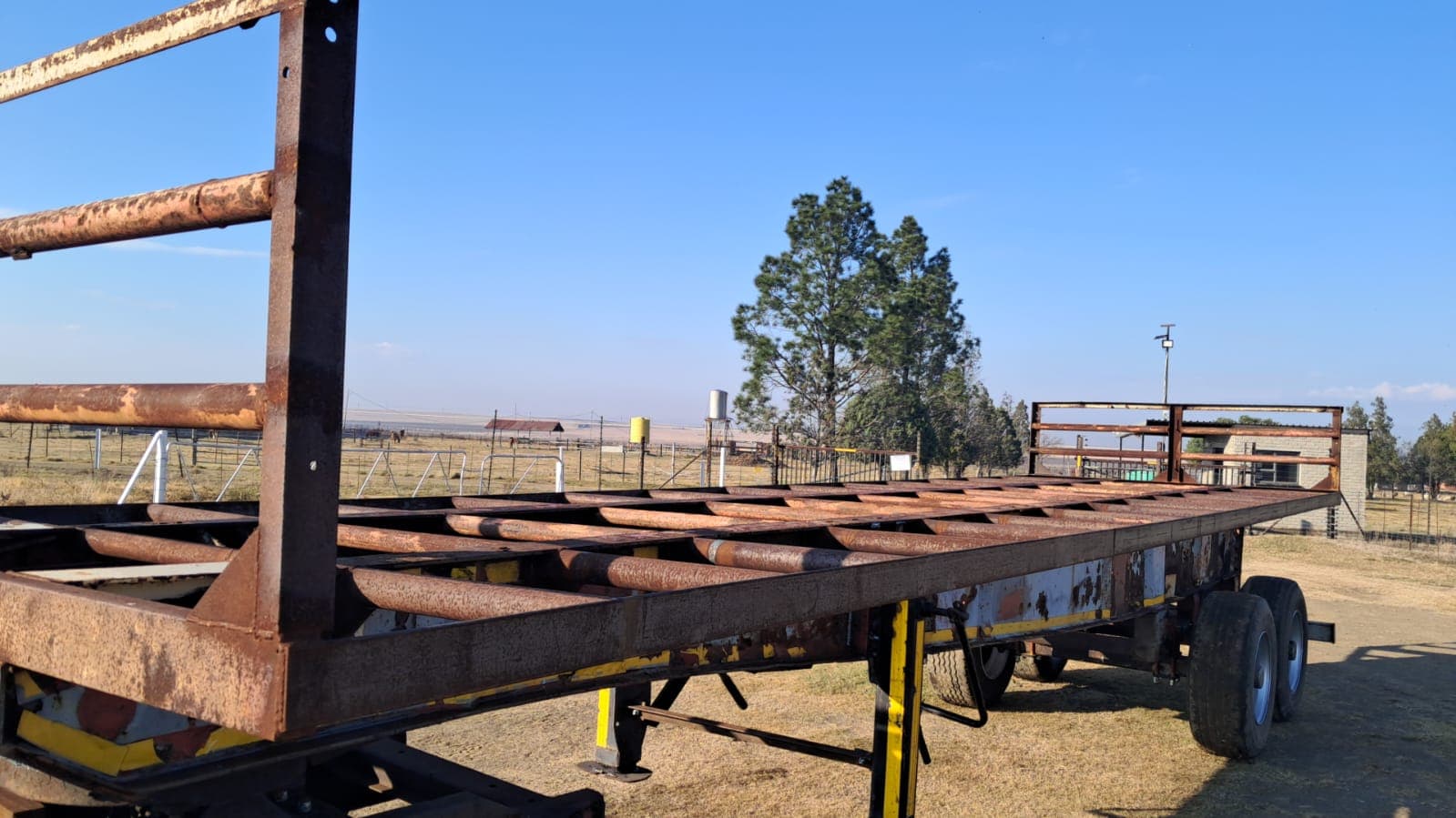 Skeletal trailer — photo 6
