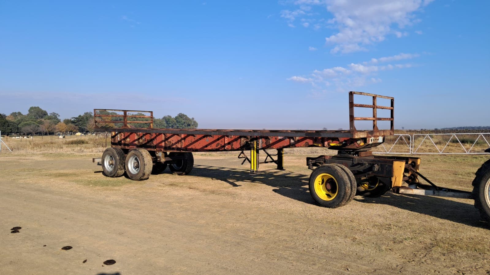 Skeletal trailer